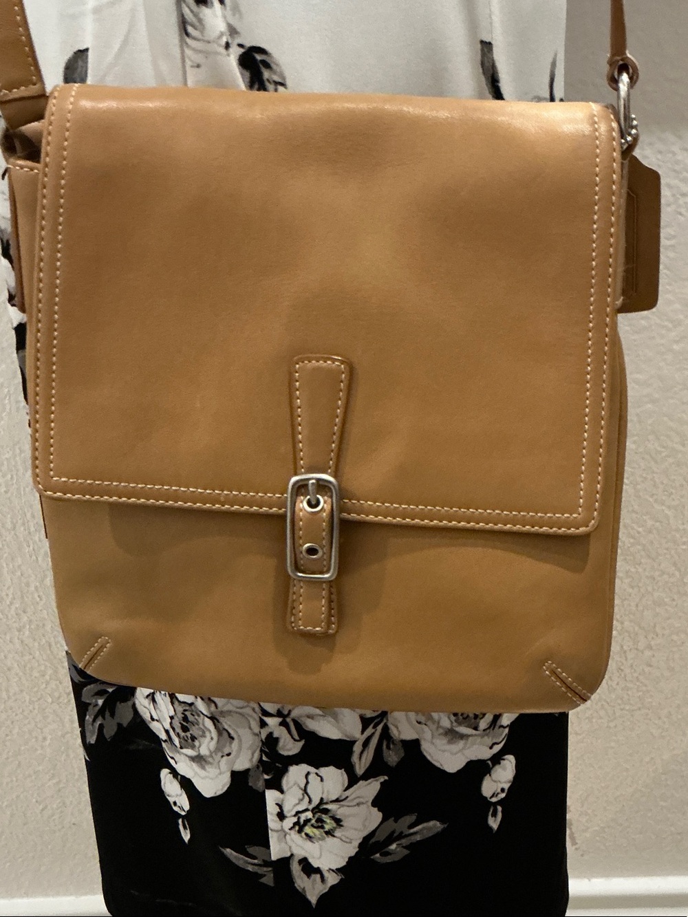 Vintage Coach Legacy 9592 Tan Leather Slim Flap Crossbody Bag